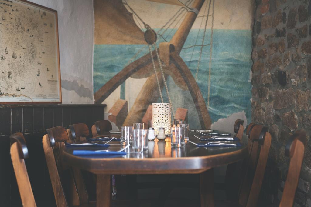 The Ship Inn Пензанс Экстерьер фото