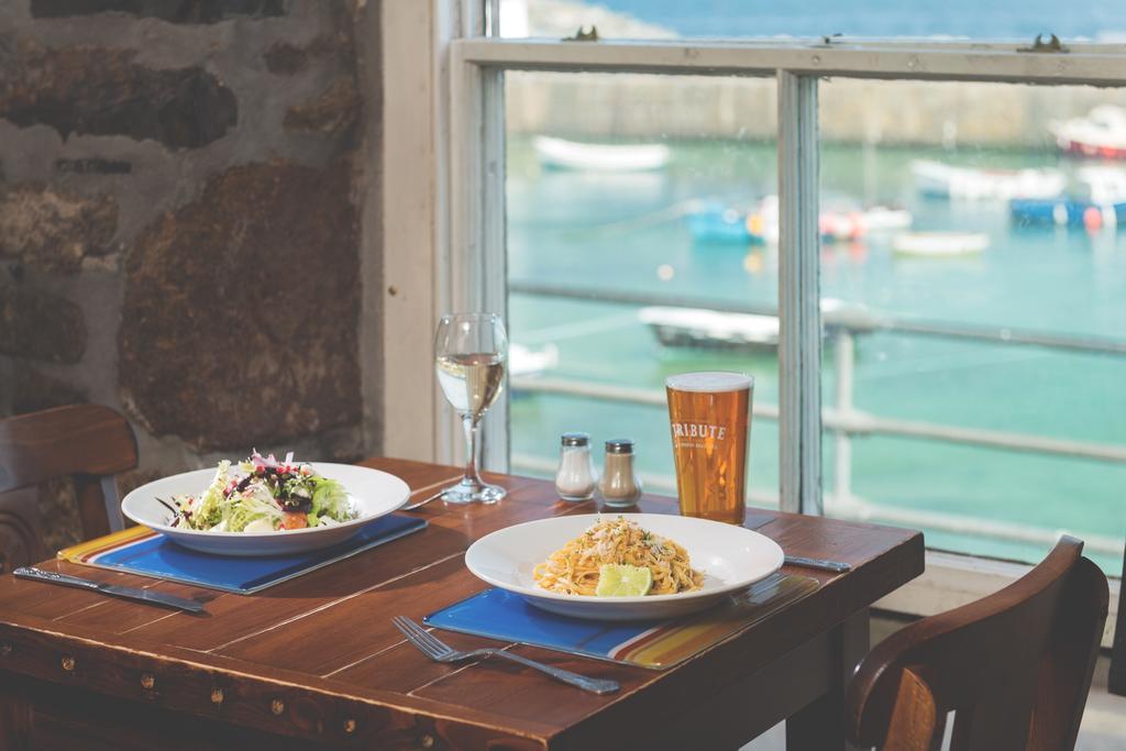 The Ship Inn Пензанс Экстерьер фото